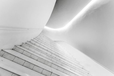 MEXICO ŞEHRİ - 14 Mart 2022: Soumaya Müzesi (Museo Soumaya). Soumayo Müzesi 'nde 30 asırlık sanat eserinden 66.000' den fazla eser var..