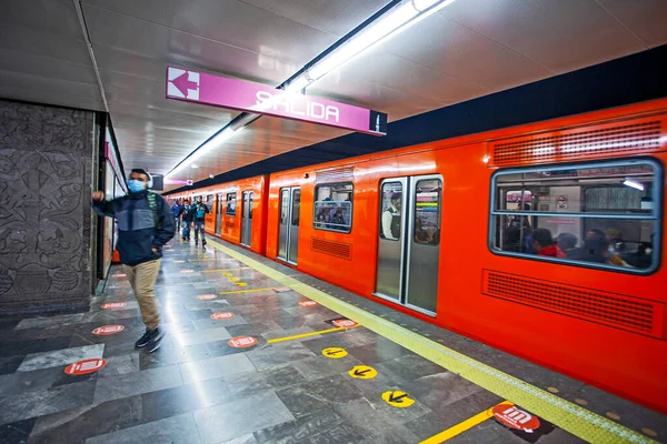 Mexiko Stadt Mexiko März 2022 Metrostation Salto Del Agua Mit — Stockfoto