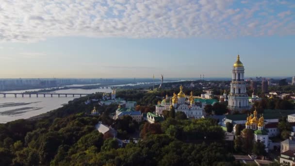 Ławra Kyivo Pecherska Rzeka Dniepru Wschodzie Słońca Zrobione Dronem Ukraina — Wideo stockowe