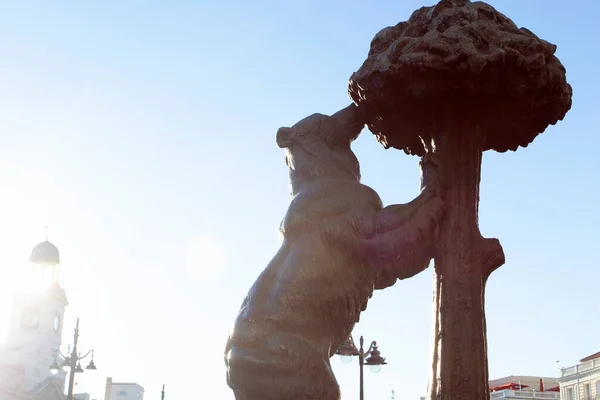 Статуя Медведя Клубники Символ Мадрида Пуэрта Дель Соль Мадриде Испания — стоковое фото