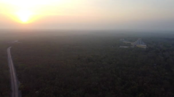Chichen Itza Pyramids Forest Early Morning Sunrise Time — Stock video