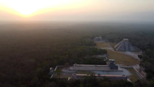 Chichen Itza Pyramids Forest Early Morning Sunrise Time — Wideo stockowe