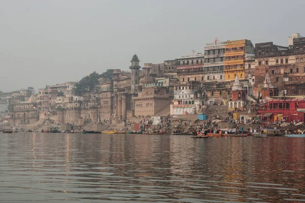 Varanasi India December Hindus Perform Ritual Puja Dawn Ganges River - Stock-foto