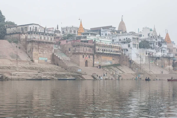 Varanasi Ινδία Δεκεμβρίου Ινδουιστές Εκτελούν Τελετουργικό Puja Την Αυγή Στον — Φωτογραφία Αρχείου