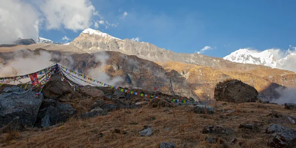 Petit Temple Avec Drapeaux Camp Base Annapurna Népal — Photo