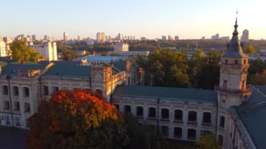 Ukrayna Ulusal Teknik Üniversitesi 'nin hava görüşü. Kyiv Politeknik Enstitüsü.