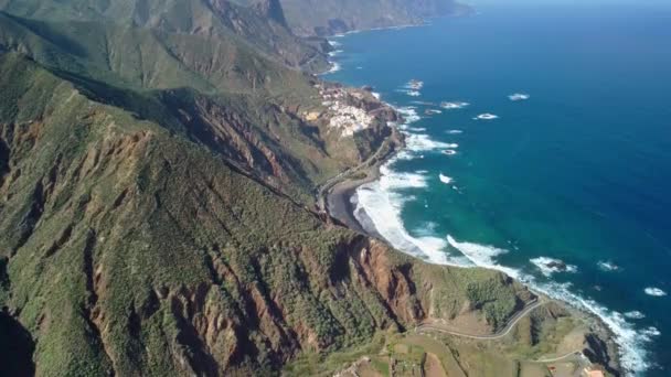 Okyanus Kıyısındaki Köyün Anaga Kırsal Parkı Tenerife Kanarya Adaları Ndaki — Stok video