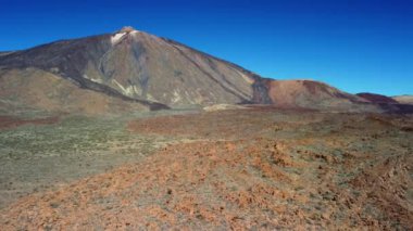 Mountain Teide Ulusal Parkı Tenerife. Kanarya Adaları. İspanya 'da volkan kraterinin zirvesi.