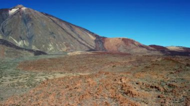 Mountain Teide Ulusal Parkı Tenerife. Kanarya Adaları. İspanya 'da volkan kraterinin zirvesi.