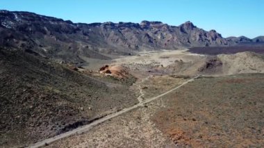 Mountain Teide Ulusal Parkı Tenerife. Kanarya Adaları. İspanya 'da volkan kraterinin zirvesi.