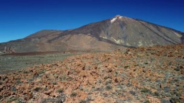 Mountain Teide Ulusal Parkı Tenerife. Kanarya Adaları. İspanya 'da volkan kraterinin zirvesi.