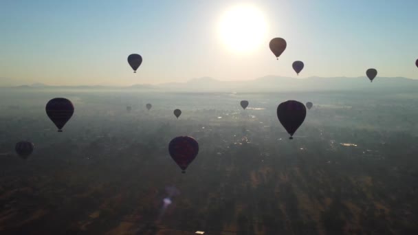 Sunrise Hot Air Balloon Teotihuacan Pyramid — Stok video