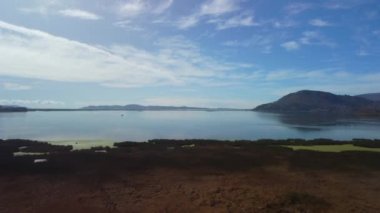 Güney Amerika, Peru 'da Titicaca Gölü ile Puno' nun hava manzarası