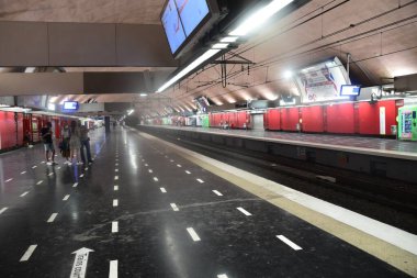 Paris 'teki metro istasyonu.