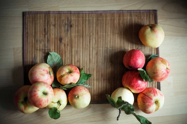 Still Life Autumn Ripe Apples Leaves — Stock Photo, Image