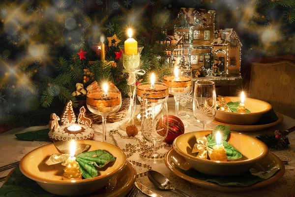 http://st.depositphotos.com/1007630/1608/i/450/depositphotos_16080745-stock-photo-christmas-dinner-table-with-christmas.jpg