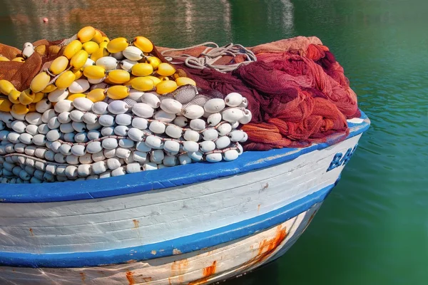 Foto av färgglada fiskeredskap — Stockfoto