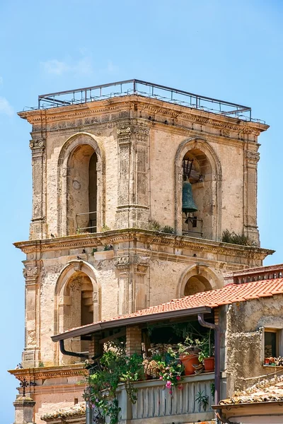 The belfry in city Vibo Valentia, Italy — Stock Photo, Image