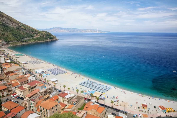 Praia bonita em Scilla, sul da Itália, região da Calábria — Fotografia de Stock