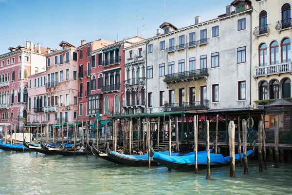 Vue typique du Canal Grande Canale à Venise, Italie — Photo