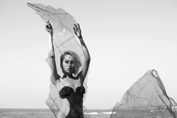 Balık ağı ile güzel Bayan — Stok fotoğraf