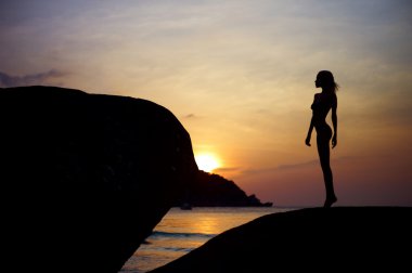 denizde gün batımı