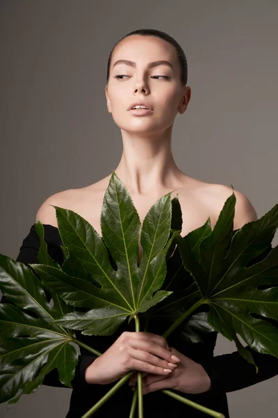 Girl Clean Perfect Skin Advertises Cosmetics Woman Grass Leaves Her — Stock Photo, Image