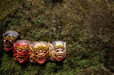 Bali dili maskeleri