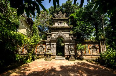Balinese Kapı
