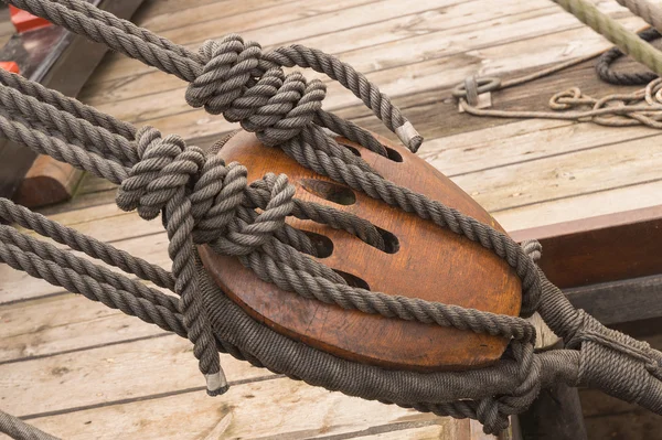 17th century ship rope tackle — Stock Photo, Image