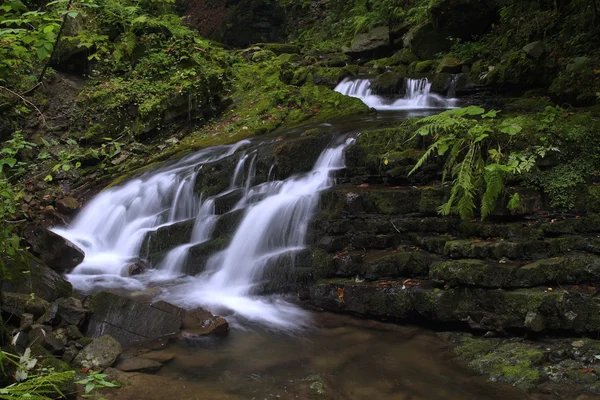 Wasserfall — Stockfoto