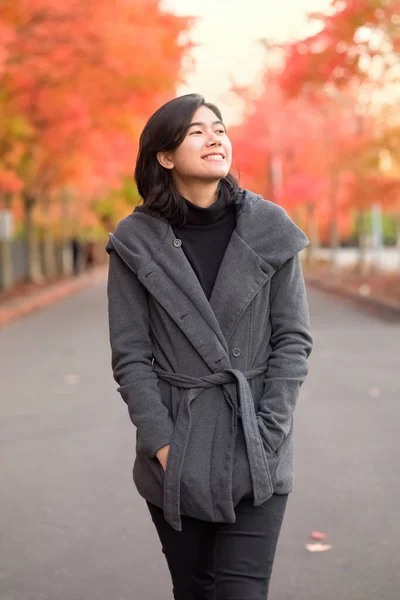 Smiling Biracial Teen Girl Gray Jacket Walking Road Enjoying Colorful — Stockfoto
