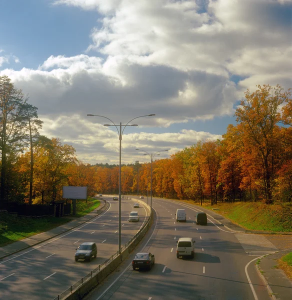 Höstens highway. — Stockfoto