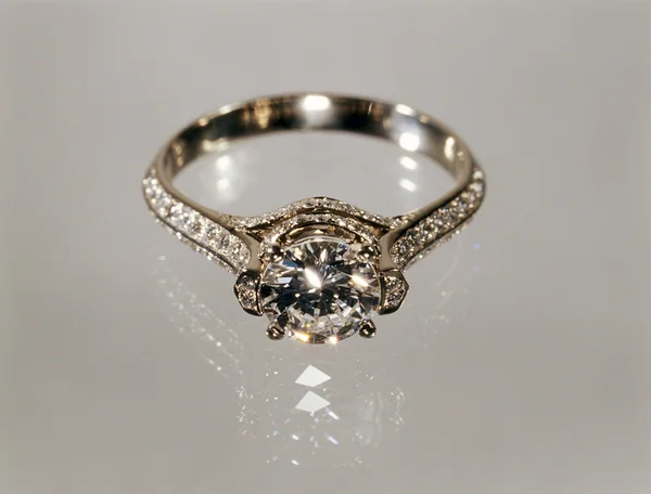 Diamond ring. — Stock Photo, Image