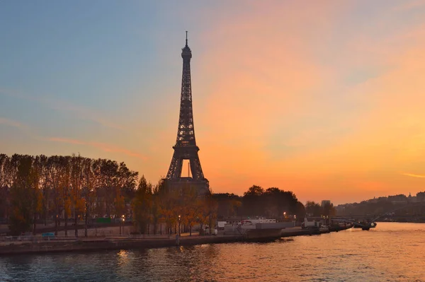 Skyline Van Parijs Met Eiffeltoren Bij Zonsondergang — Stockfoto