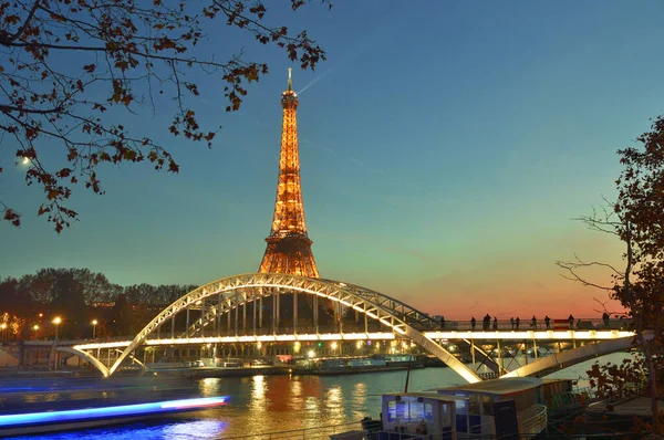 Paris France November 2021 Paris Skyline Illuminated Eiffel Tower Sunset — Stock Photo, Image