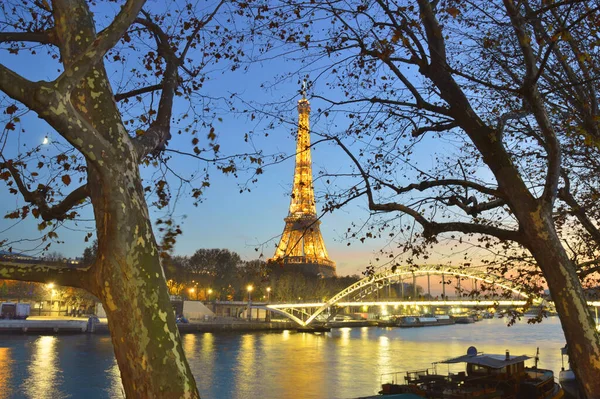 Paris France November 2021 Paris Skyline Illuminated Eiffel Tower Sunset — Stock Photo, Image