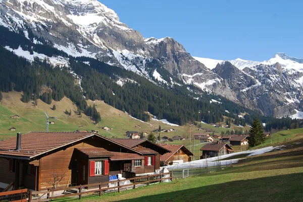 adelboden tarihinde steghorn Dağların üzerinden görüntülemek
