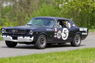 Vintage yarış araba ford mustang dan 1965