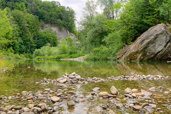 Rural calm river Aare, Switzerland — Stock Photo, Image
