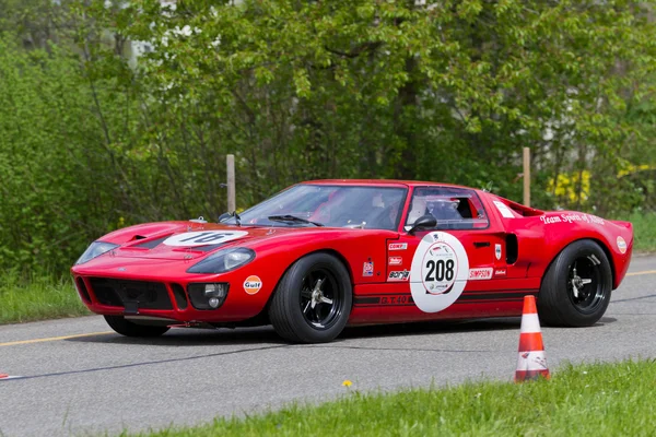 Ročník závodu cestovních vozů ford gt 40 z roku 1969 — Stock fotografie