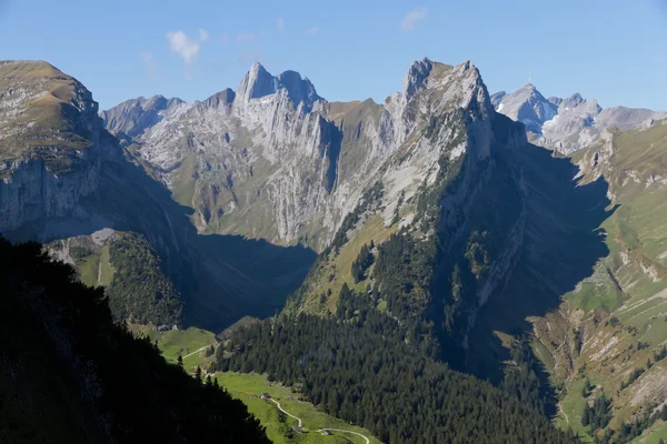 Djup dal på S? ntis, Schweiz Royaltyfria Stockbilder