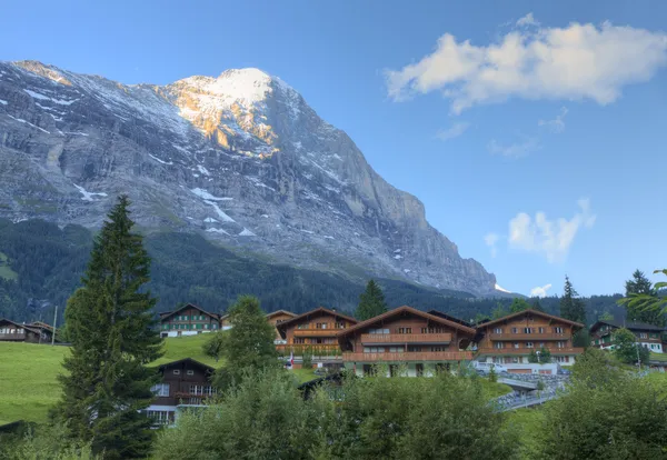Grindelwald e Eiger di montagna, alba, Svizzera — Foto Stock