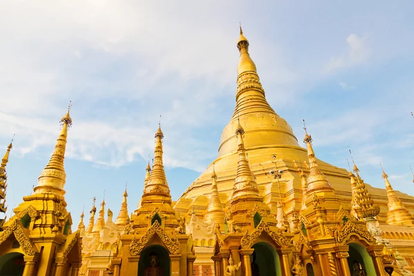 Altın shwedagon Tapınağı — Stok fotoğraf