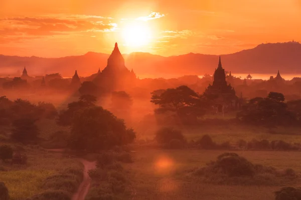 Bagan temples at sunset — Stock Photo, Image