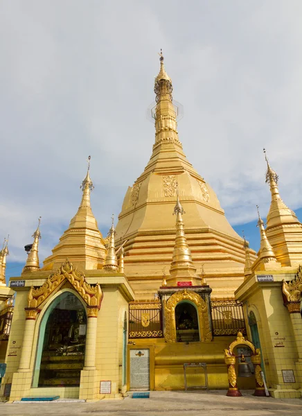 Золотая пагода Суле в Бирме , — стоковое фото