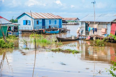 yüzen köylerde, Kamboçya