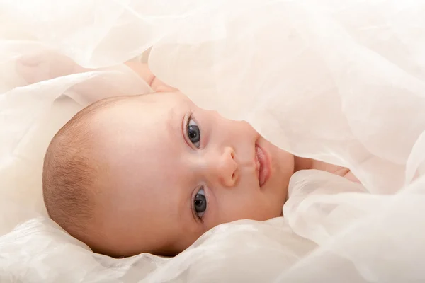 Cara de bebé con cubierta suave — Foto de Stock