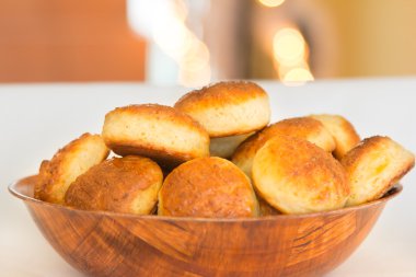 süzme peynir yapılmış çörek