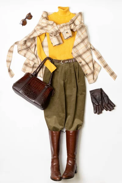 Γυναικείο Χειμωνιάτικο Φθινοπωρινό Σετ Ρούχων Καρό Καρό Πουκάμισο Κίτρινο Πουλόβερ — Φωτογραφία Αρχείου